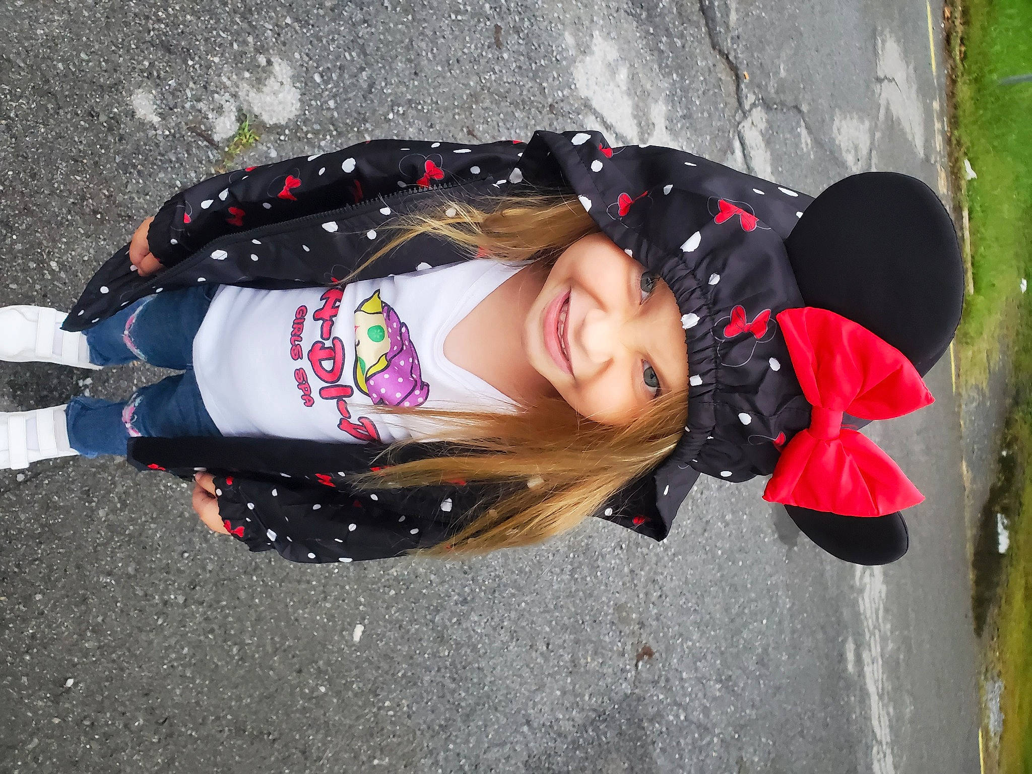 Delaney is registered to the contest to win money with this photo: asphalt, carmine, costume, dress, eyewear, fashion_accessory, fun, glove, hat, headwear, human_leg, joy, knee, lipstick, magenta, pattern, person, pink, smile, thigh