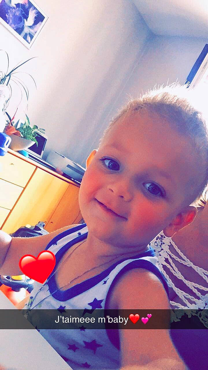 Steven participe au concours pour gagner de l'argent avec cette photo : baby, cheek, child, ear, face, forehead, head, joy, nose, person, photo_caption, photography, selfie, skin, smile, toddler