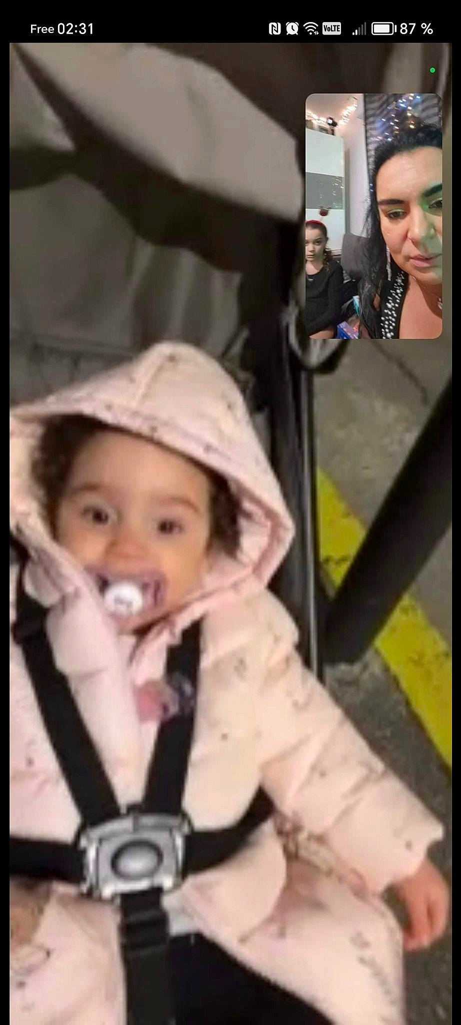 Aalliyah participe au concours pour gagner de l'argent avec cette photo : auto_part, baby, baby_products, cap, car_seat, child, fun, hat, headwear, people, person, photo_caption, sitting, smile, toddler, travel, uniform