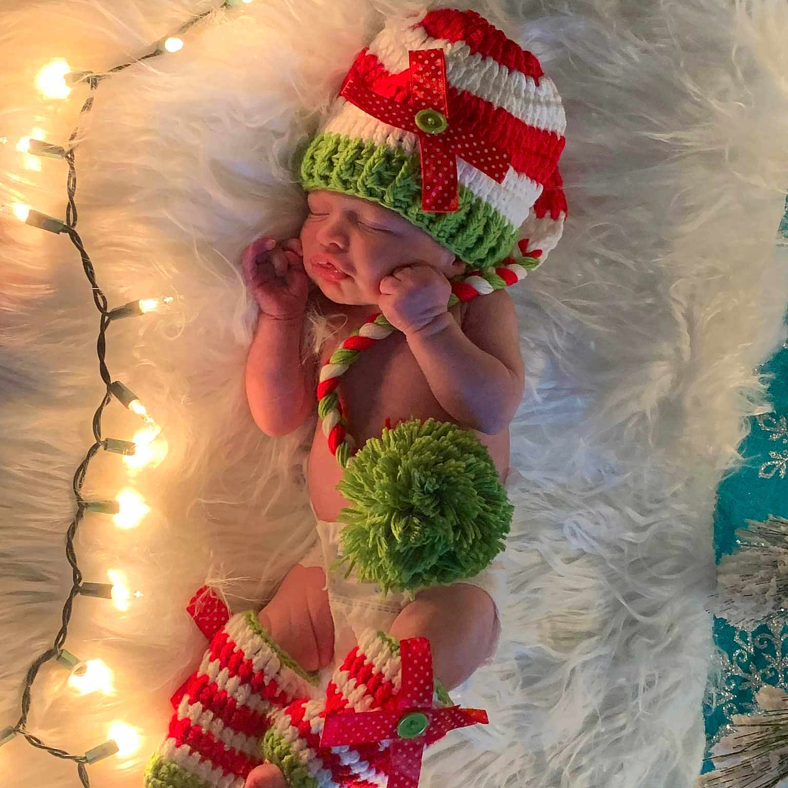 Caroline is registered to the contest to win money with this photo: art, christmas, christmas_decoration, christmas_eve, christmas_ornament, cut_flowers, event, fictional_character, floral_design, fun, grass, happy, holiday, ornament, people_in_nature, petal, plant, santa_claus, tradition, winter