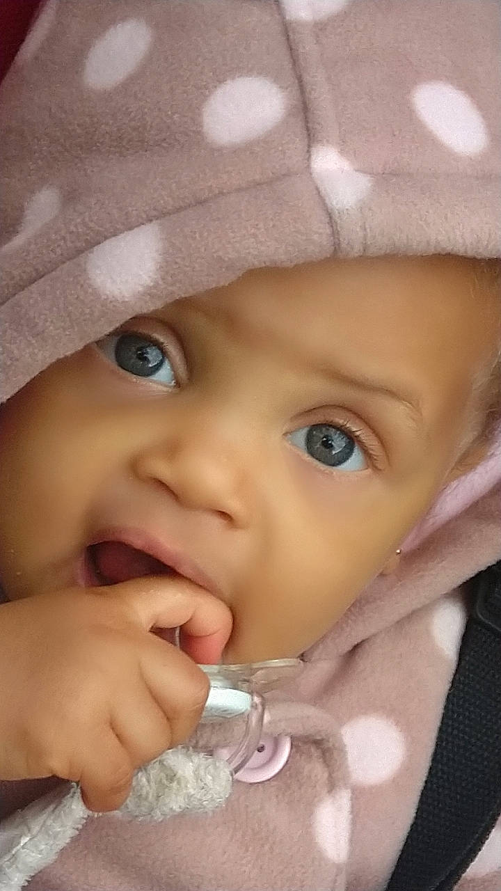 Hoana a rejoint le concours — aidez-le/la à gagner de superbes lots ! baby, cheek, child, eye, face, lip, mouth, nose, person, skin, smile, toddler