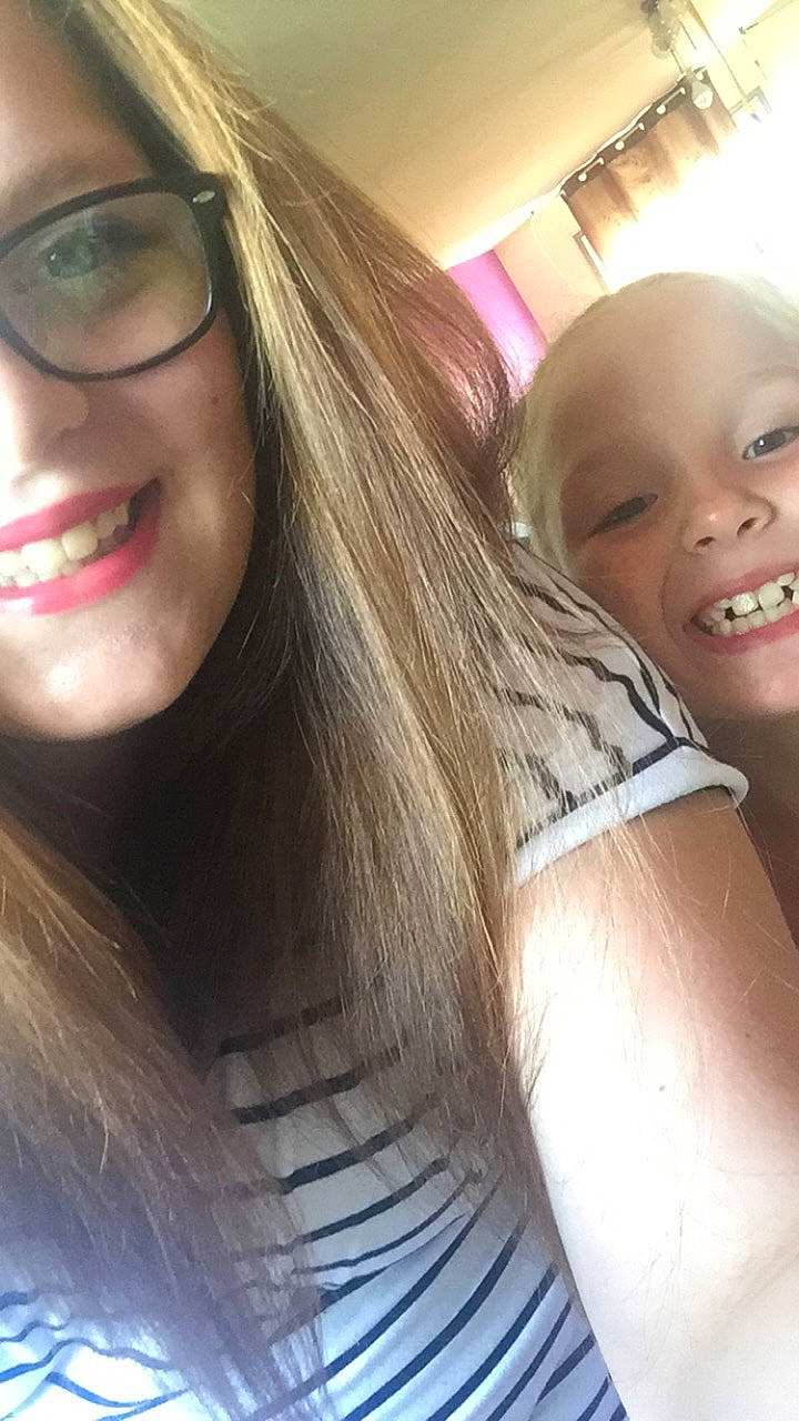 Coralie a rejoint le concours — aidez-le/la à gagner de superbes lots ! beauty, blond, chin, cool, eyebrow, eyewear, face, facial_expression, fun, glasses, hair, hair_coloring, joy, lip, long_hair, mouth, nose, person, photography, selfie