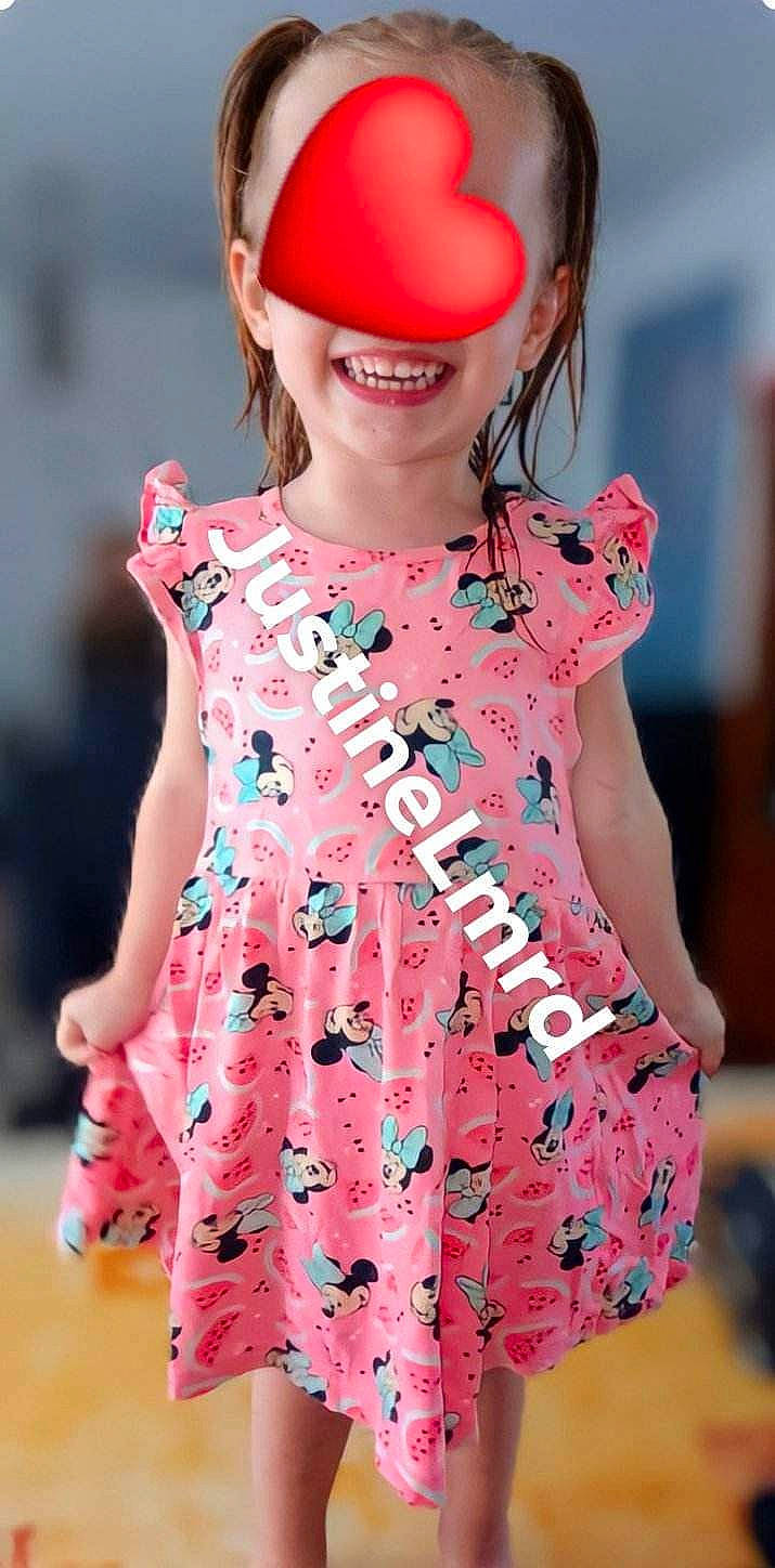 Héloïse participe au concours pour gagner de l'argent avec cette photo : baby_toddler_clothing, blond, child, day_dress, dress, electric_blue, fashion, fashion_design, happy, magenta, neck, one_piece_garment, pattern, person, pink, red, sleeve, smile, summer, waist