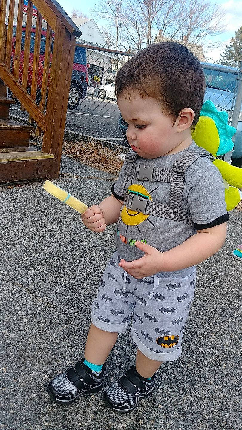 Joshua is registered to the contest to win money with this photo: child, leg, person, play, smile, toddler, yellow