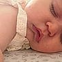 Mily-Rose a rejoint le concours — aidez-le/la à gagner de superbes lots ! baby, sleeping, closeup, face, eyelashes, lips, skin, infant, peaceful, white_clothing, fabric, pattern, blanket, soft_light, portrait, cute, resting, child, newborn, sleep