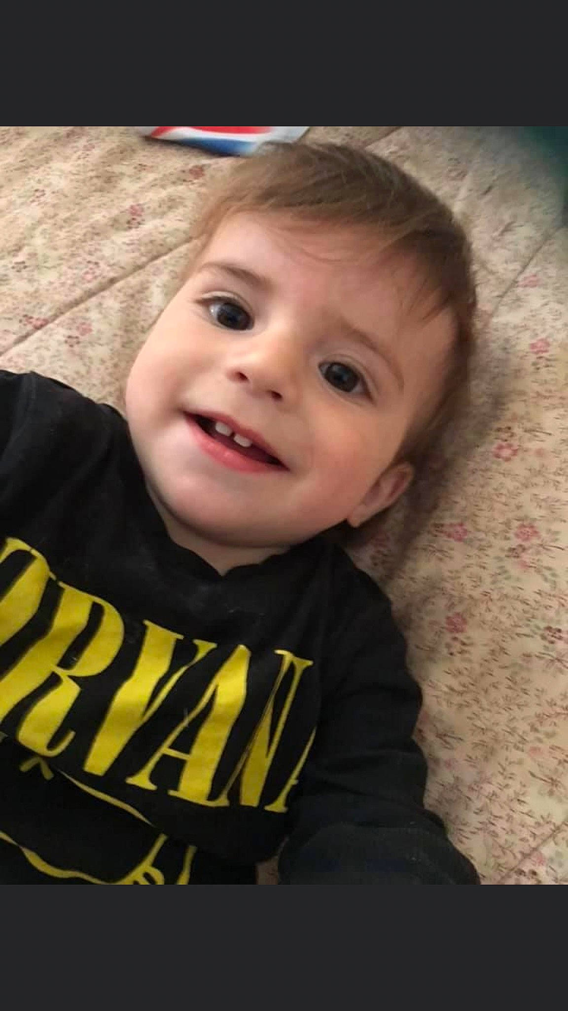 Gabriel participe au concours pour gagner de l'argent avec cette photo : baby, baby_toddler_clothing, cheek, chin, cool, eyebrow, flash_photography, forehead, grass, happy, human_body, iris, jaw, joy, lip, mouth, nose, person, skin, sleeve