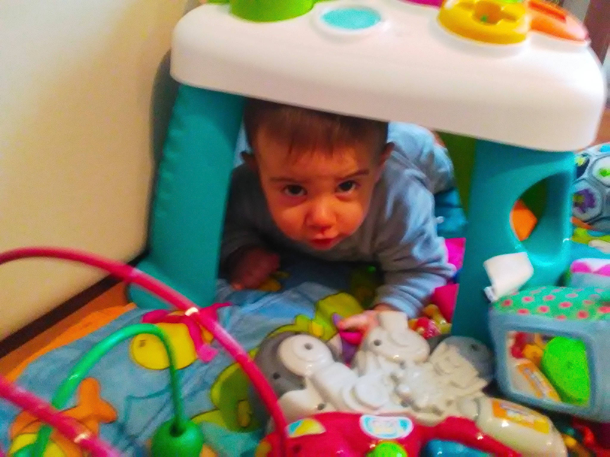 Aedan a rejoint le concours — aidez-le/la à gagner de superbes lots ! baby_products, baby_toys, child, fun, headwear, infant, person, play, playset, product, toddler, toy