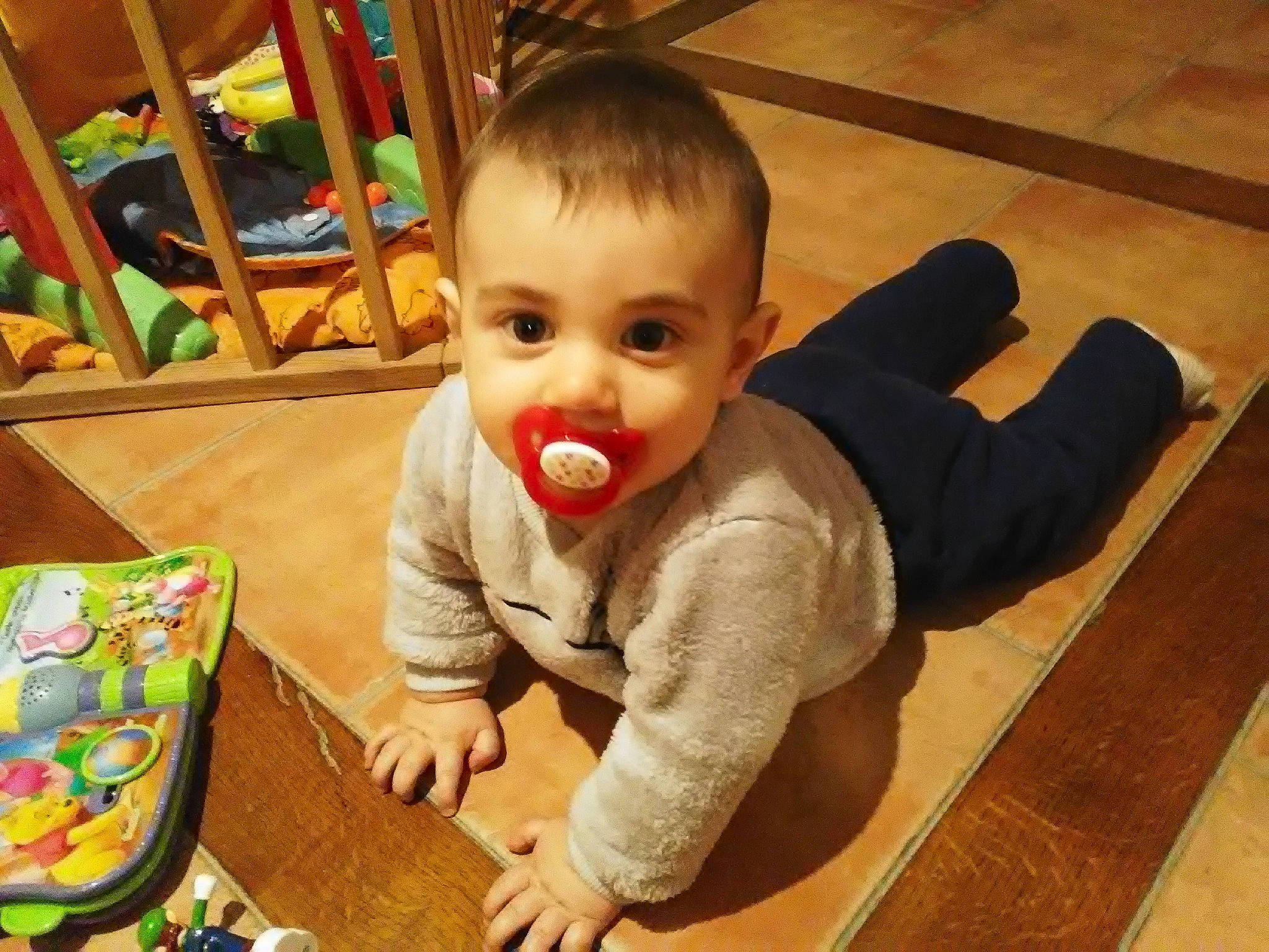 Aedan participe au concours pour gagner de l'argent avec cette photo : baby_products, boy, child, crawling, fun, infant, joy, nose, person, play, product, skin, smile, toddler, toy