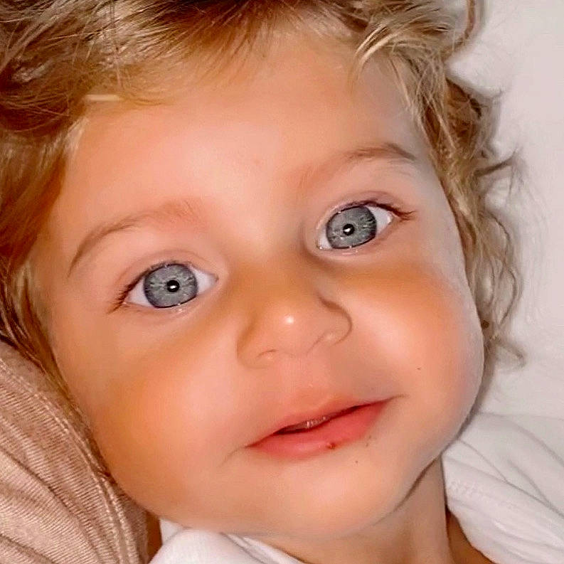 Sarah-lou participe au concours pour gagner de l'argent avec cette photo : beauty, blond, cheek, child, child_model, chin, close_up, eye, eyebrow, face, facial_expression, forehead, hair, head, iris, lip, nose, organ, person, portrait_photography