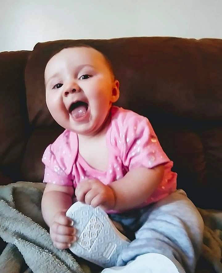 Aryah is registered to the contest to win money with this photo: baby, baby_laughing, baby_making_funny_faces, cheek, child, facial_expression, finger, happy, laugh, mouth, nose, person, sitting, skin, smile, toddler