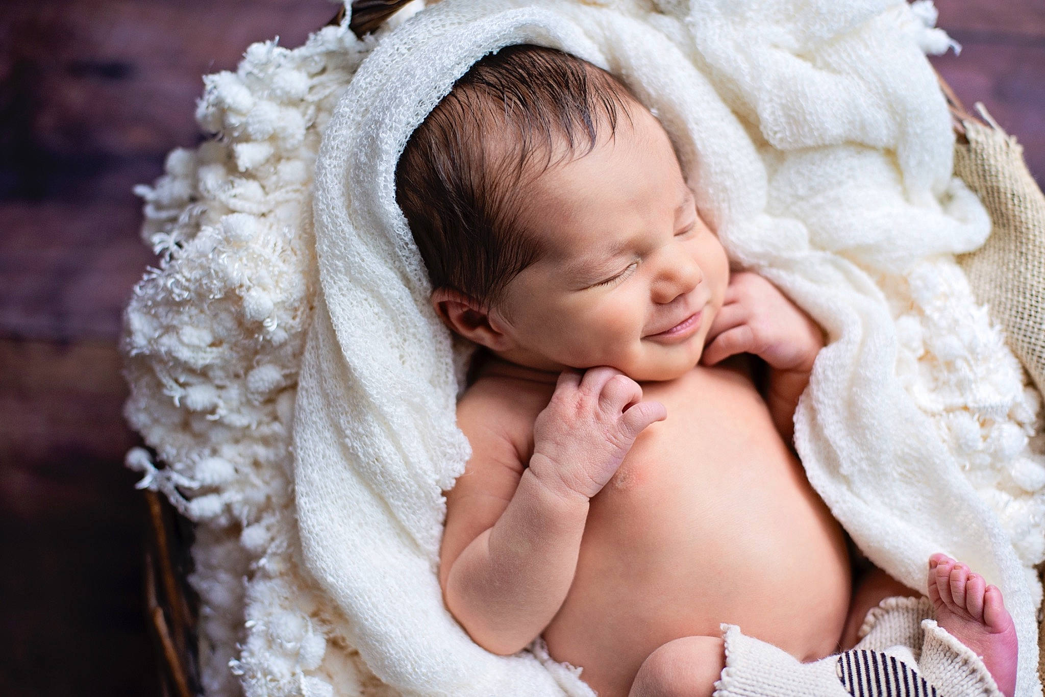 Caysen is registered to the contest to win money with this photo: baby, baby_sleeping, beauty, birth, cheek, child, eye, fur, hair_accessory, hand, headgear, nose, person, photograph, photography, portrait_photography, skin, sleep, smile, toddler