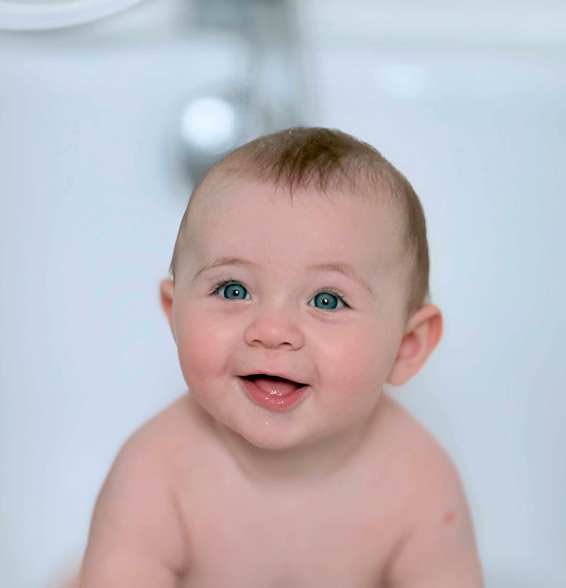 Talya participe au concours pour gagner de l'argent avec cette photo : baby, child, smile, blue_eyes, face, head, skin, infant, portrait, cute, happy, expression, looking_at_camera, bare_shoulders, young, innocence, human, closeup, cheerful, adorable