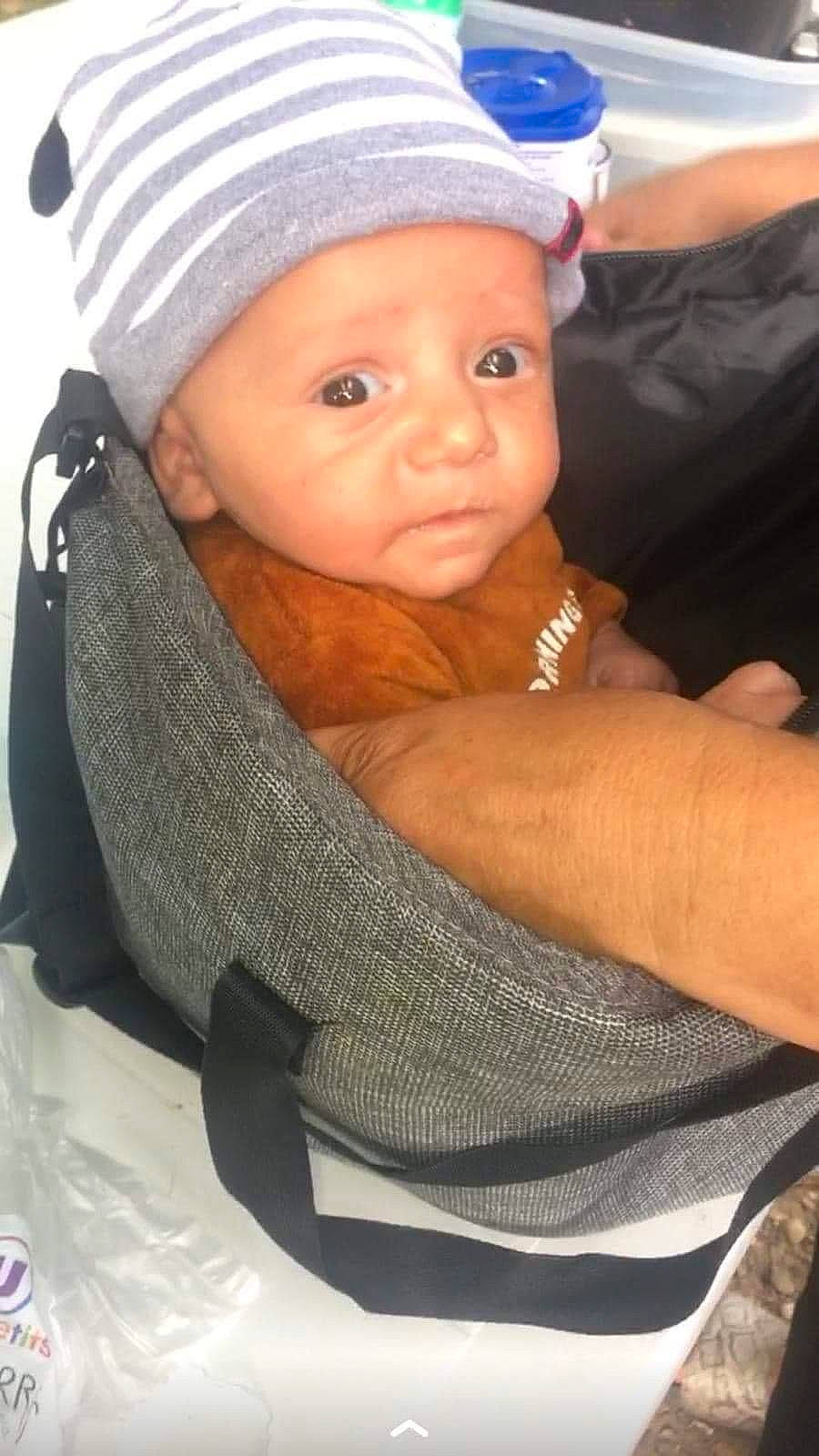 Messon a rejoint le concours — aidez-le/la à gagner de superbes lots ! baby, baby_products, baby_toddler_clothing, cap, cheek, child, chin, comfort, eye, eyebrow, face, fashion_accessory, happy, headwear, iris, linens, lip, person, skin, sleeve