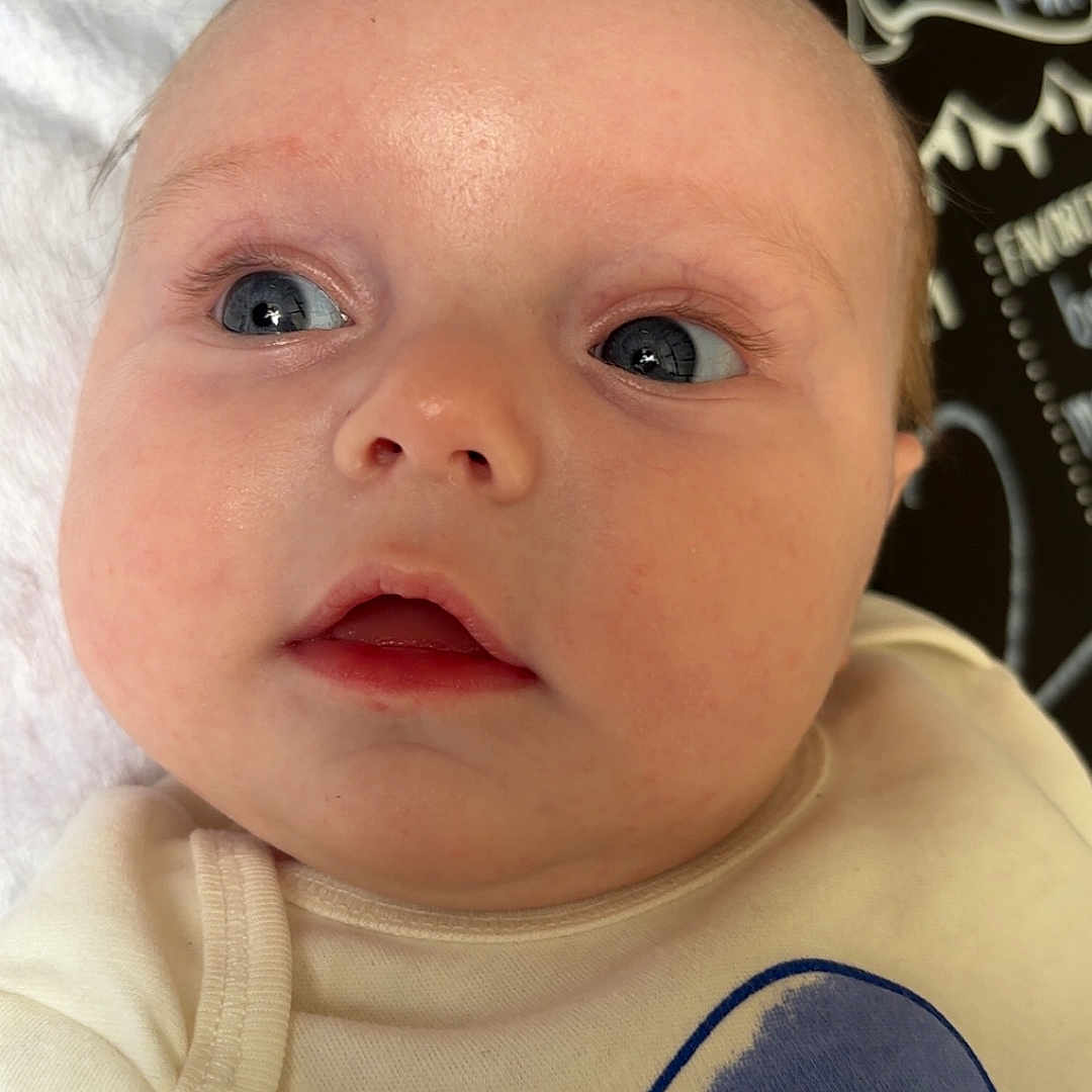 Klayton is registered to the contest to win money with this photo: accessories, applique, baby, bodypart, clothing, earring, face, finger, happy, head, jewelry, mouth, newborn, pattern, person, photography, portrait, selfie, smile, t_shirt