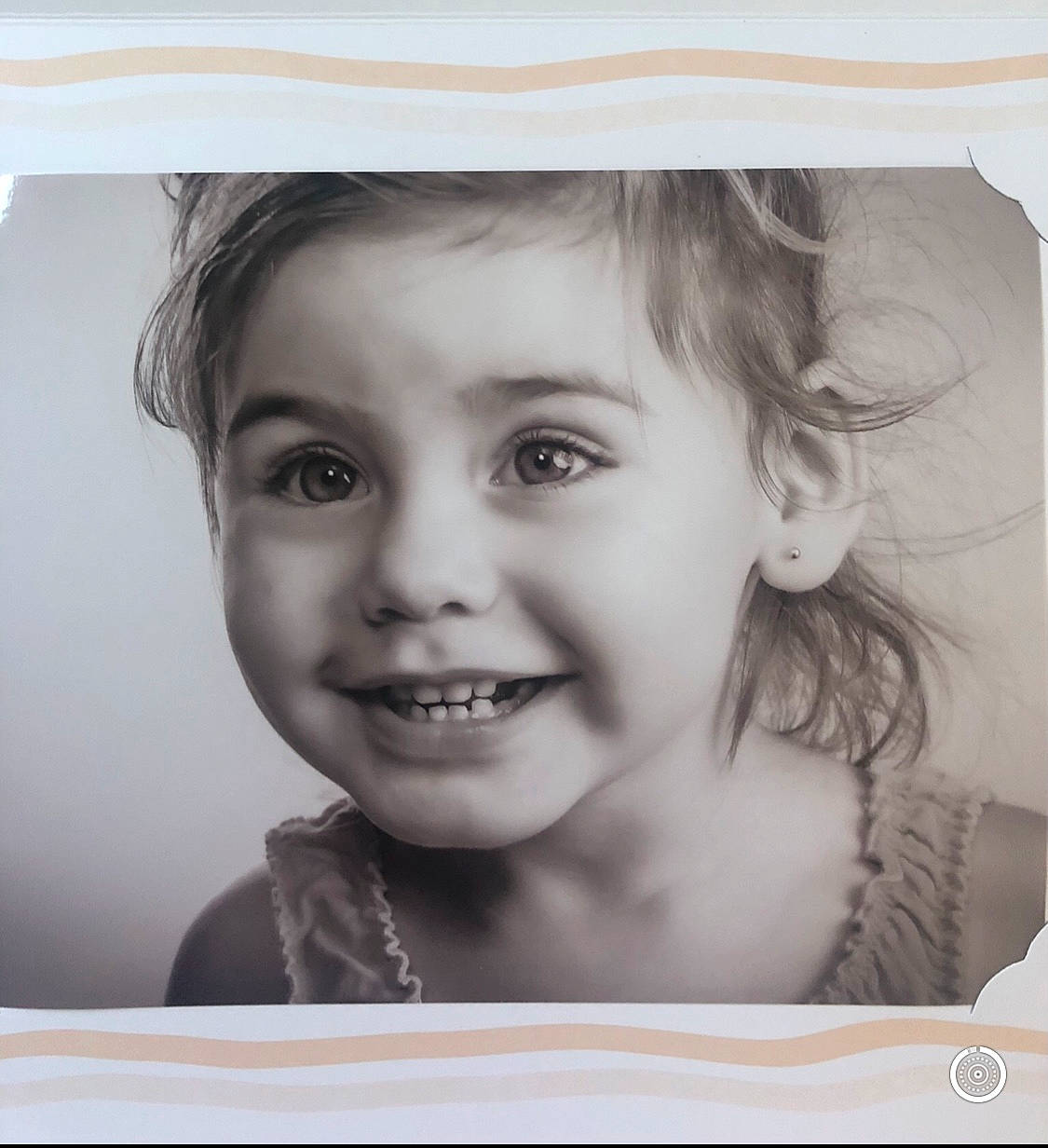 Gabriella a rejoint le concours — aidez-le/la à gagner de superbes lots ! black_and_white, cheek, child, chin, eye, eyebrow, face, facial_expression, head, joy, lip, nose, organ, person, photograph, photography, portrait, portrait_photography, skin, smile