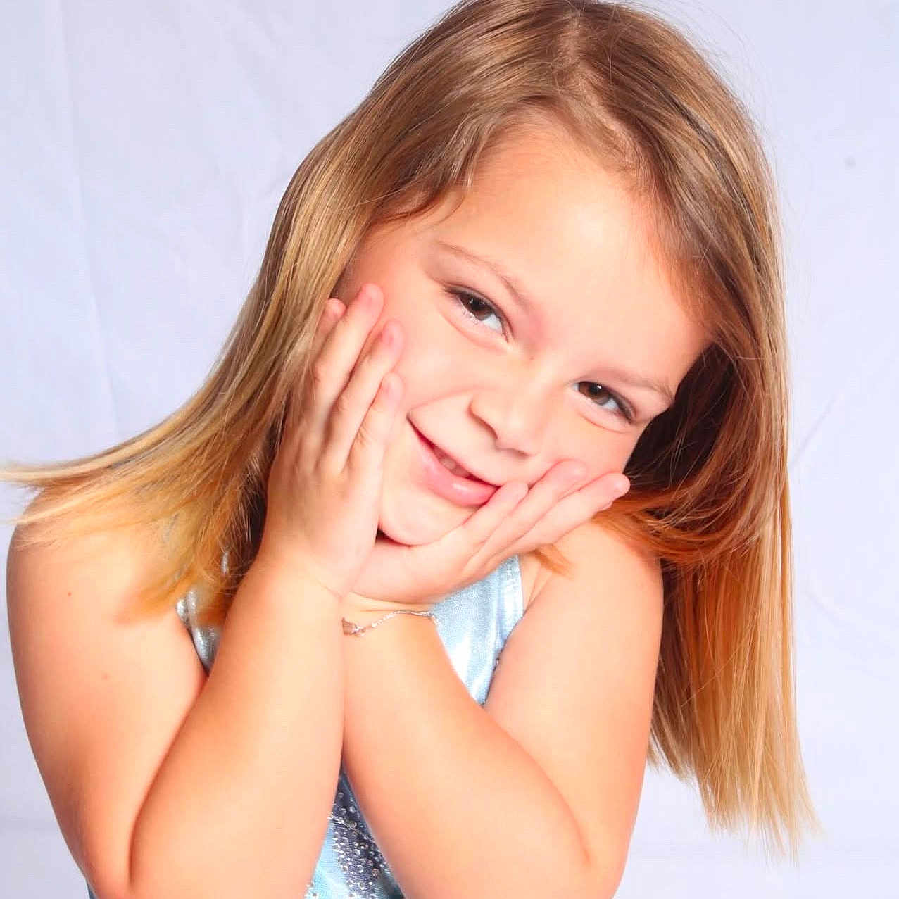 Isabella Frankson joined the competition — help win amazing prizes! blonde, brownhair, child, dimples, face, female, girl, hair, happy, head, pain, person, photography, portrait, smile, surprised