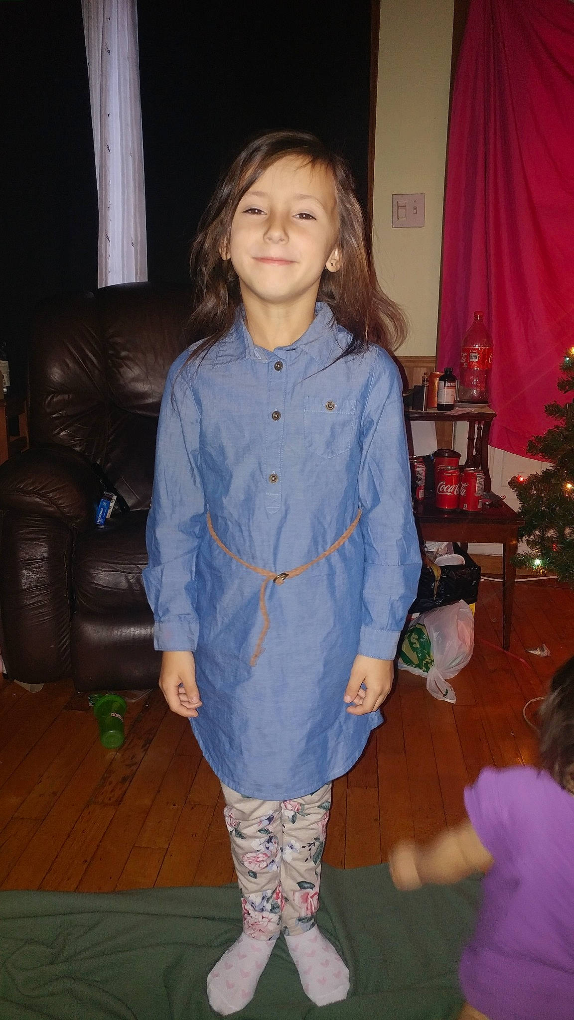 Maïka a rejoint le concours — aidez-le/la à gagner de superbes lots ! child, clothing, denim, joy, outerwear, person, smile, textile