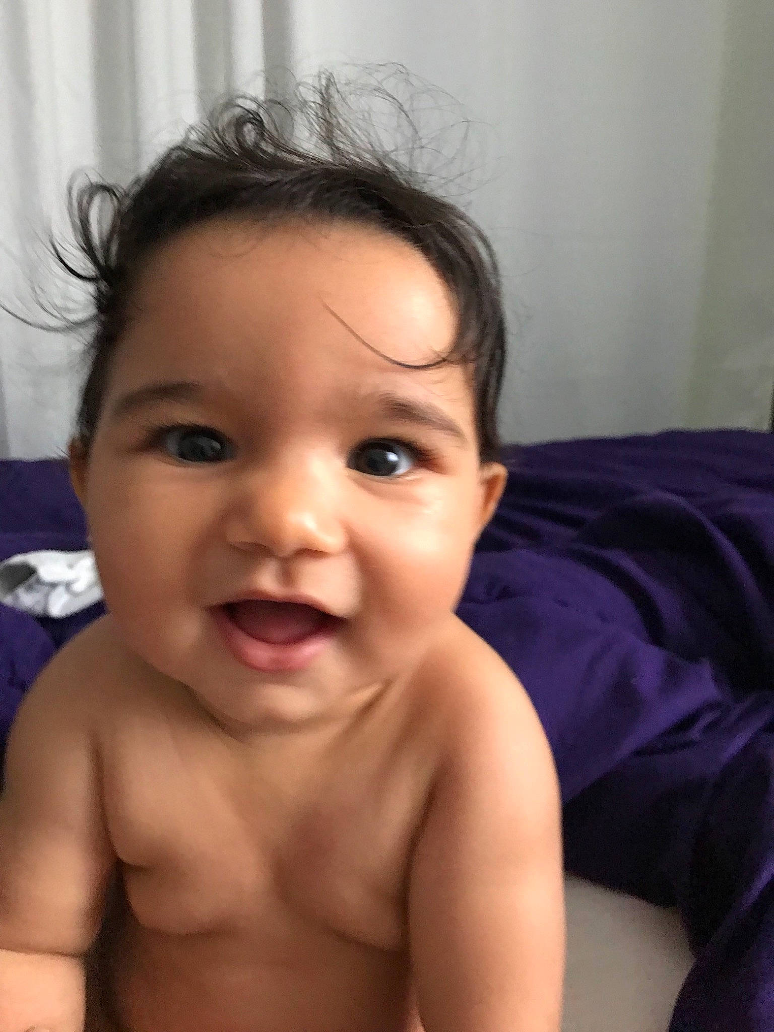 Lou a rejoint le concours — aidez-le/la à gagner de superbes lots ! baby, beauty, cheek, child, chin, eye, eyebrow, face, facial_expression, forehead, hair, head, lip, mouth, neck, nose, organ, person, skin, smile