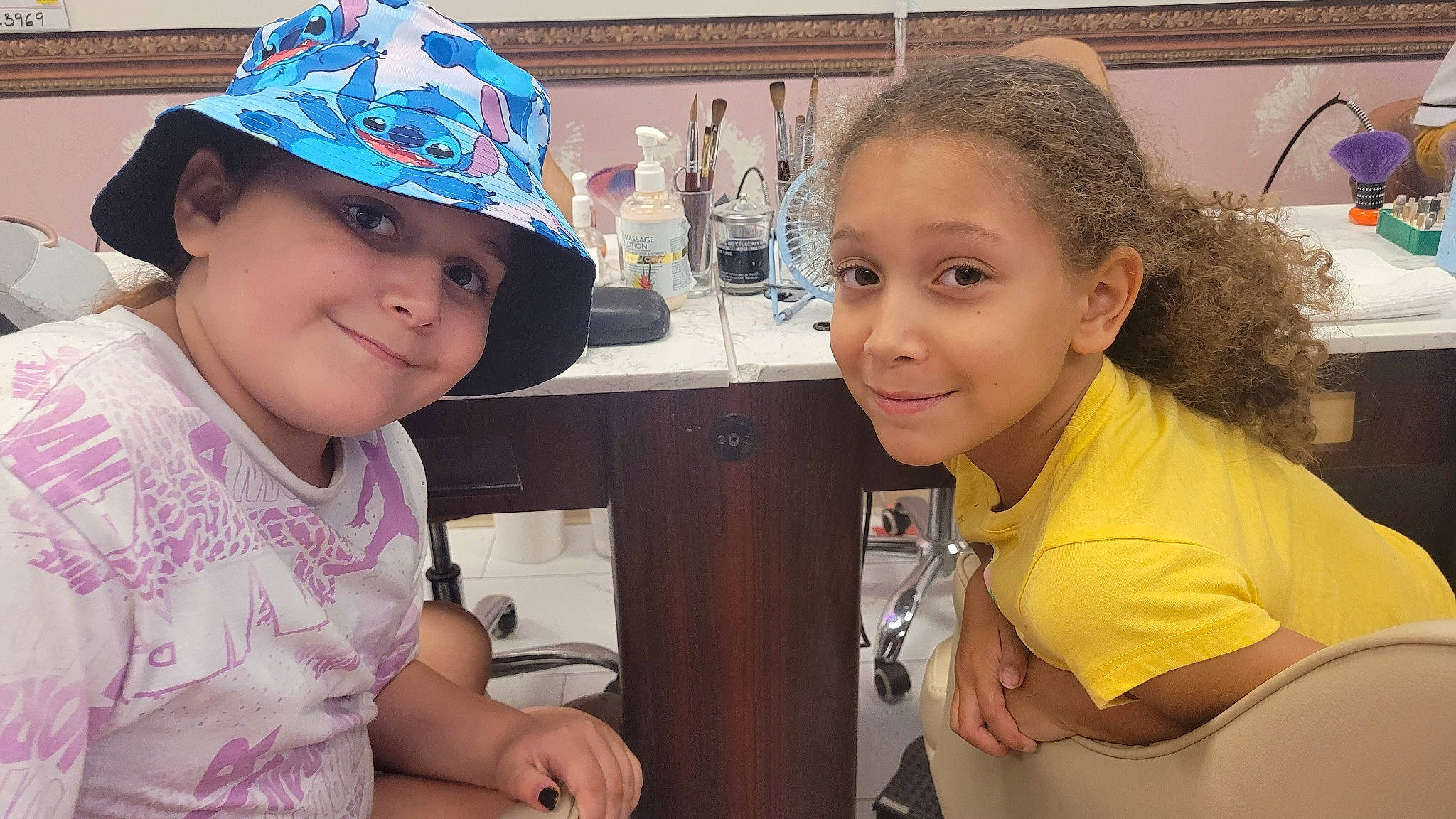 Trystan is registered to the contest to win money with this photo: baseball_cap, cap, child, event, fun, hairstyle, happy, hat, headwear, human, joy, leisure, person, sharing, skin, smile, social_group, summer, sun_hat, t_shirt