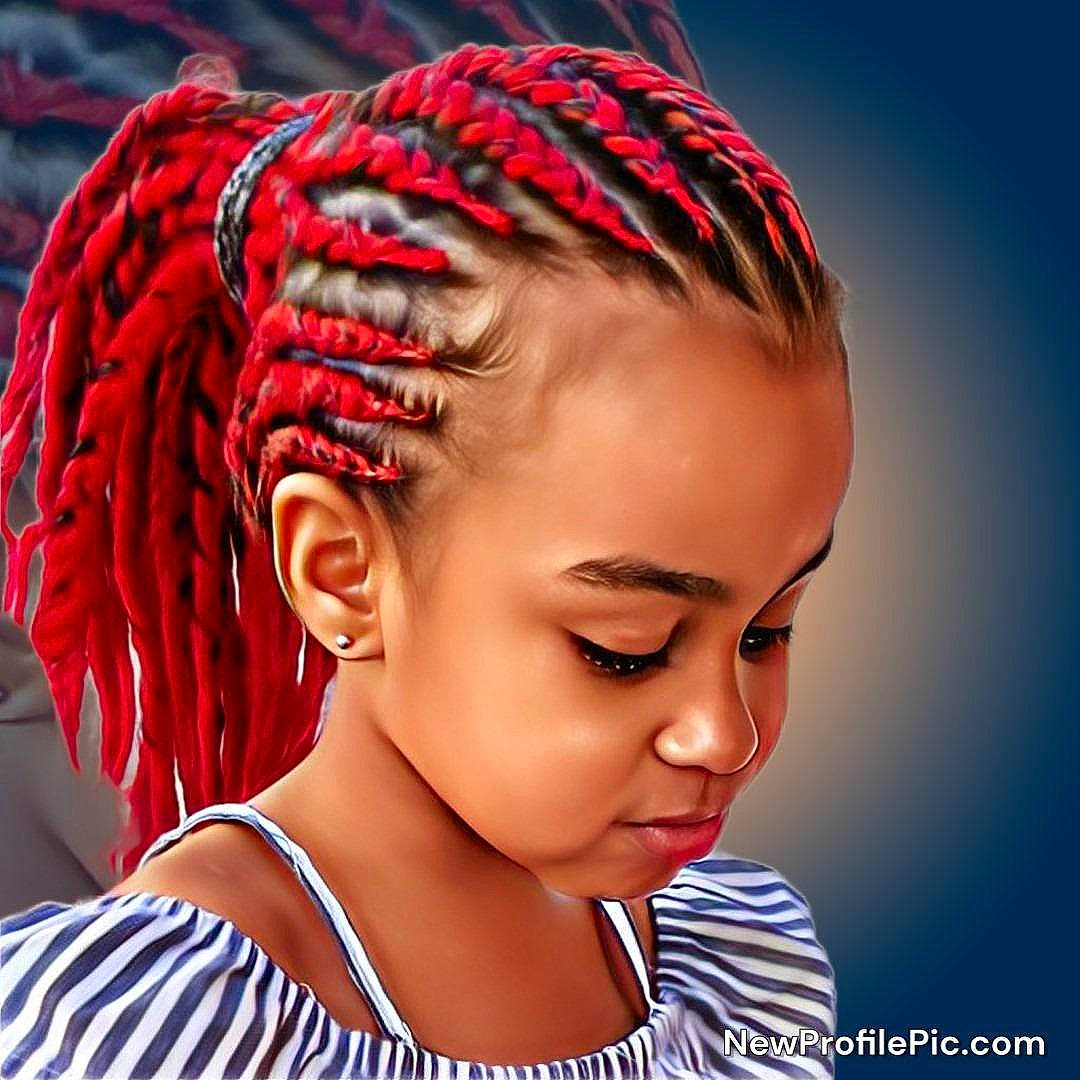 Lyloo participe au concours pour gagner de l'argent avec cette photo : beauty, braid, close_up, dreadlocks, ear, electric_blue, eyelash, face, fashion_accessory, fashion_design, forehead, hair, hair_accessory, hair_tie, head, headgear, headpiece, jaw, neck, person