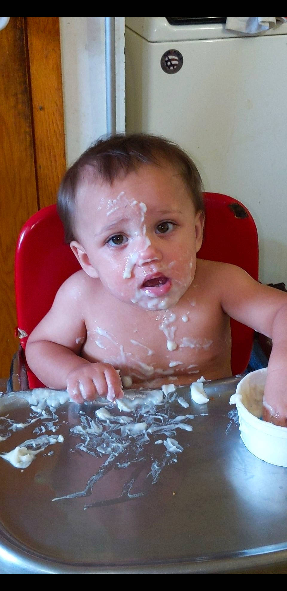 Francis is registered to the contest to win money with this photo: baby, baby_bathing, bathing, bathtub, child, person, toddler, washing