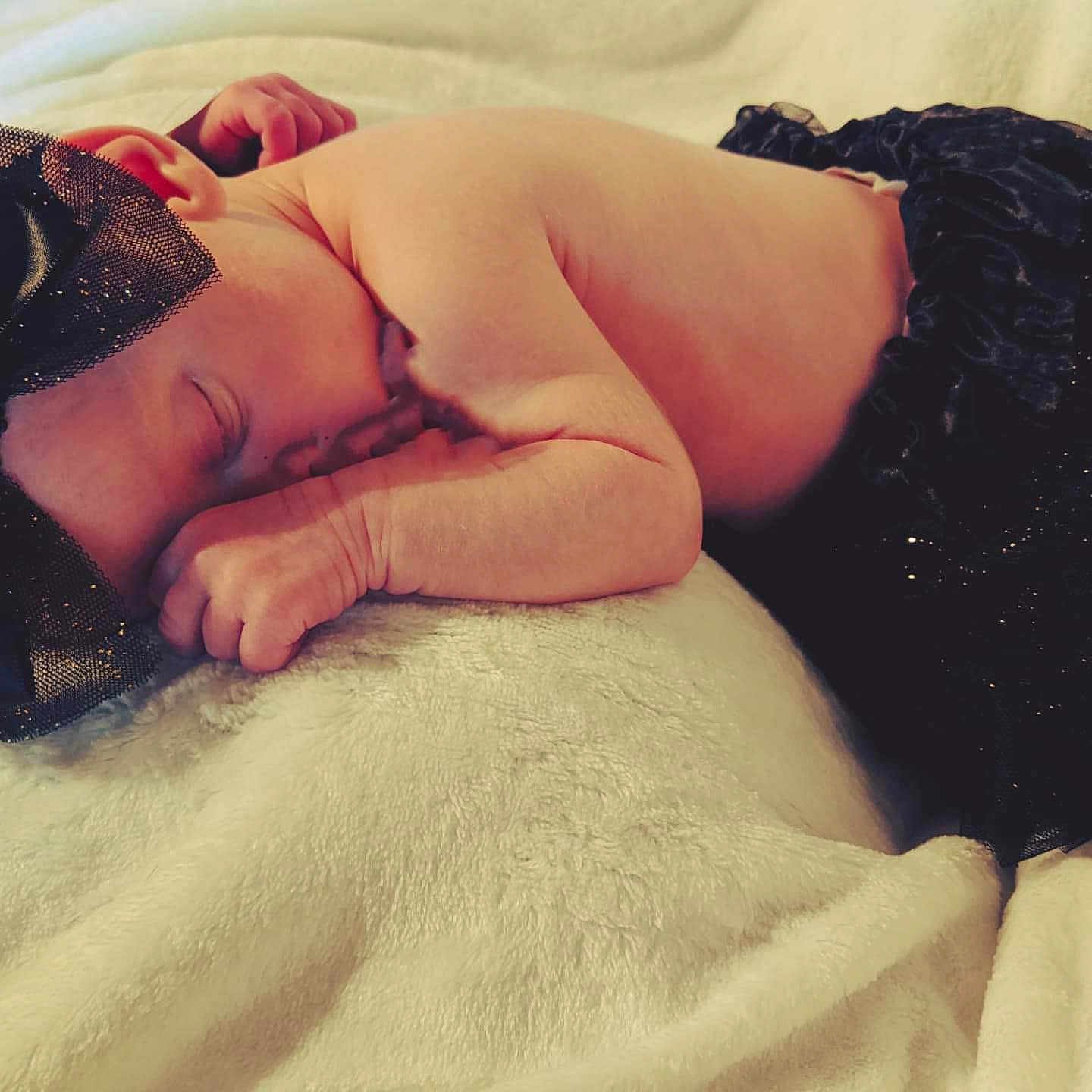 Eliza joined the competition — help win amazing prizes! arm, back, beauty, black_hair, chest, flesh, hand, joint, leg, love, nap, neck, photography, sleep