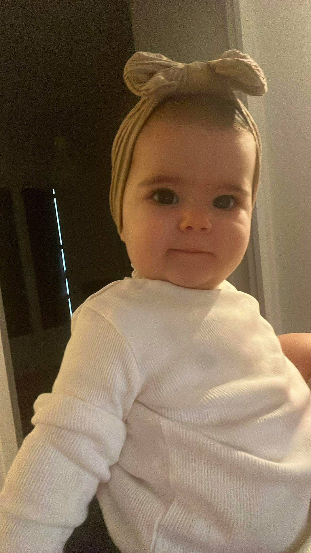 Nina participe au concours pour gagner de l'argent avec cette photo : baby_toddler_clothing, beauty, cheek, chest, chin, ear, eyebrow, eyelash, flash_photography, forehead, happy, head, iris, lip, neck, nose, person, skin, sleeve, smile