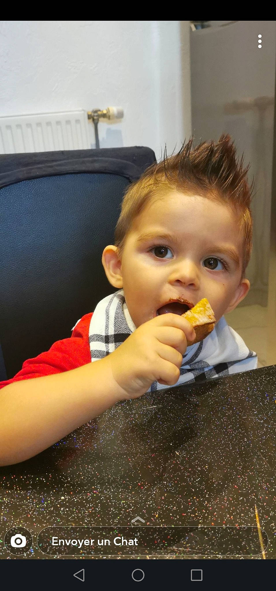 Liam a rejoint le concours — aidez-le/la à gagner de superbes lots ! baby, child, eating, food, nose, person, side_dish, toddler