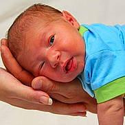 Donovan participe au concours pour gagner de l'argent avec cette photo :