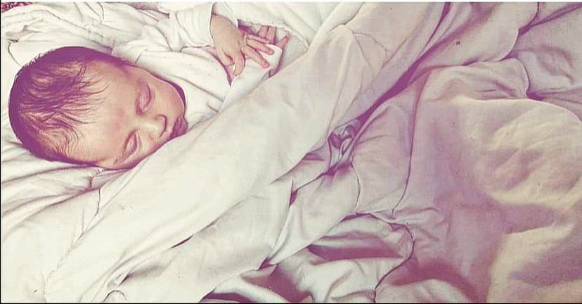 Lilyana participe au concours pour gagner de l'argent avec cette photo : baby, baby_sleeping, bedding, bedtime, blanket, child, comfort, flesh, linens, magenta, nap, pattern, person, portrait_photography, room, sleep, sleeve, toddler