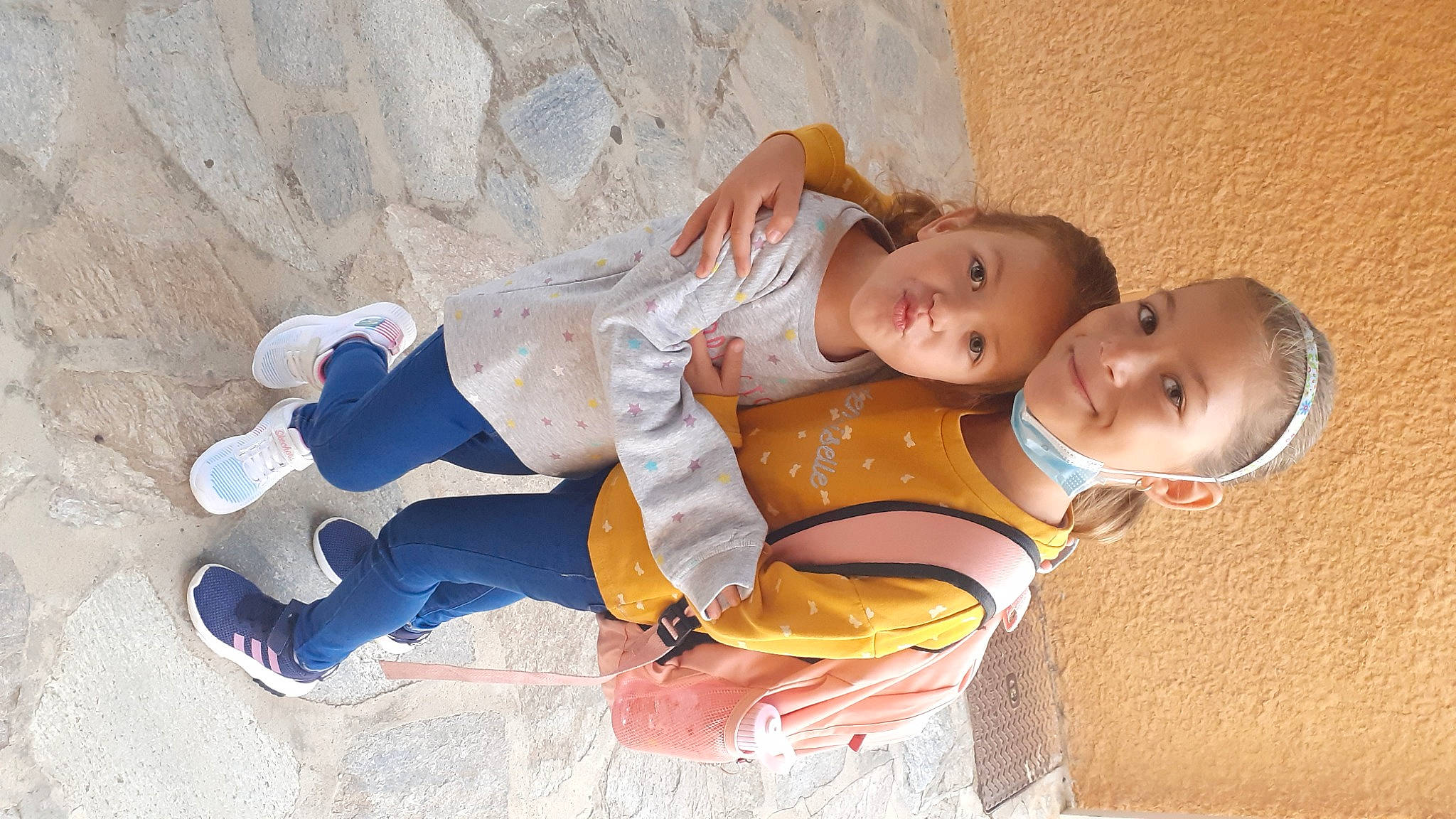 Andra Florina participe au concours pour gagner de l'argent avec cette photo : abdomen, baby, chest, child, dress, fun, happy, human_leg, jeans, joy, landscape, leg, leisure, navel, person, personal_protective_equipment, sitting, skin, smile, thigh