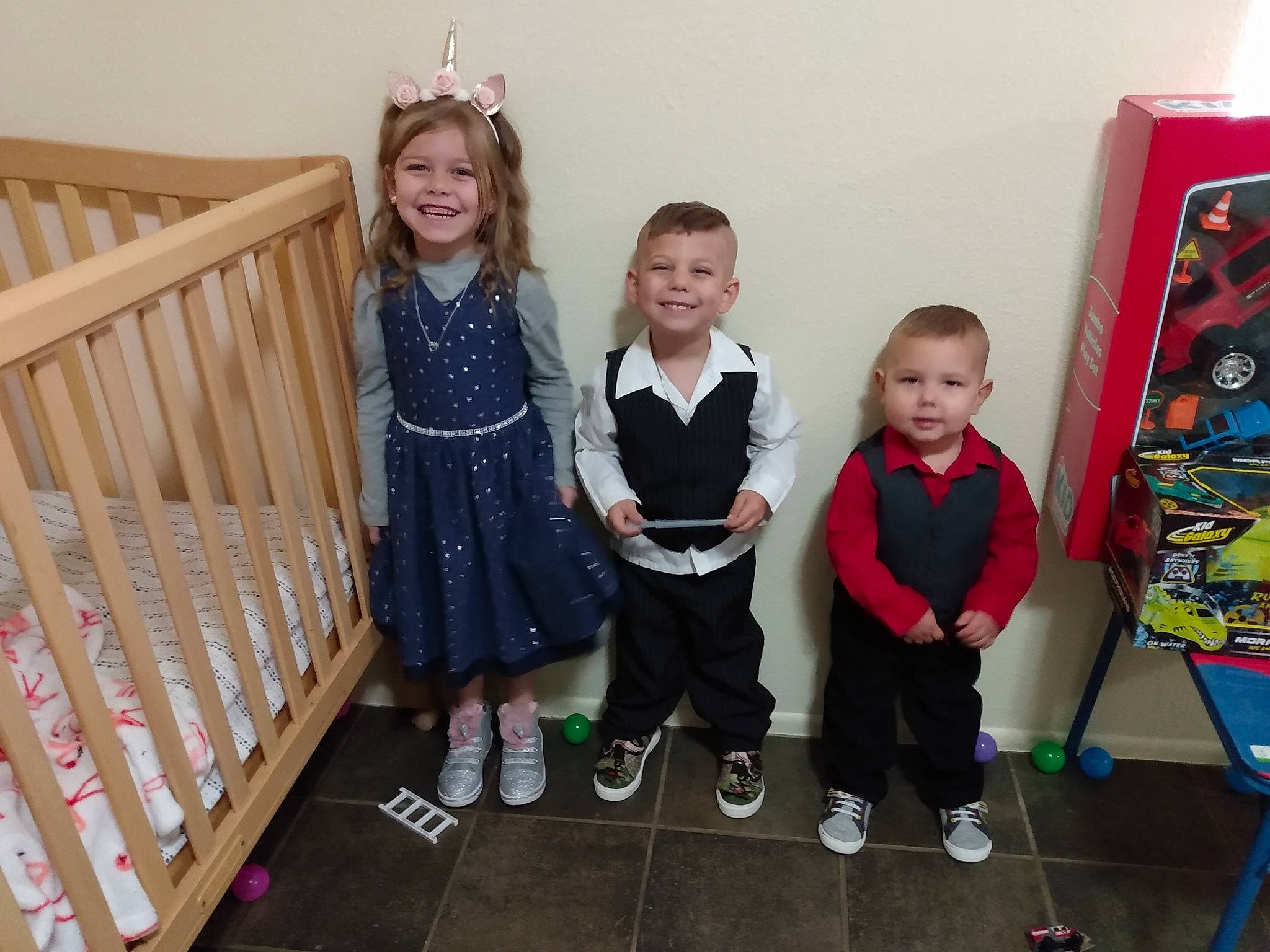 Brysen is registered to the contest to win money with this photo: child, family, joy, kindergarten, person, play, room, sibling, standing, toddler