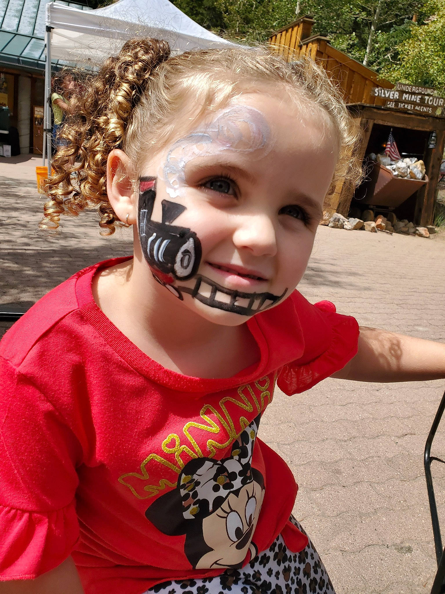 Temperance is registered to the contest to win money with this photo: cheek, child, cool, face, fictional_character, fun, head, joy, person, smile, toddler, vacation