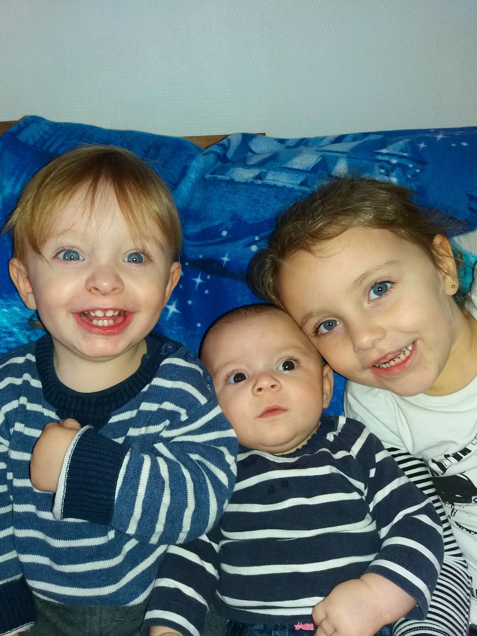 Ilyes participe au concours pour gagner de l'argent avec cette photo : baby, cheek, child, cousin, eye, face, family, fun, happy, iris, joy, people, person, sibling, skin, smile, toddler