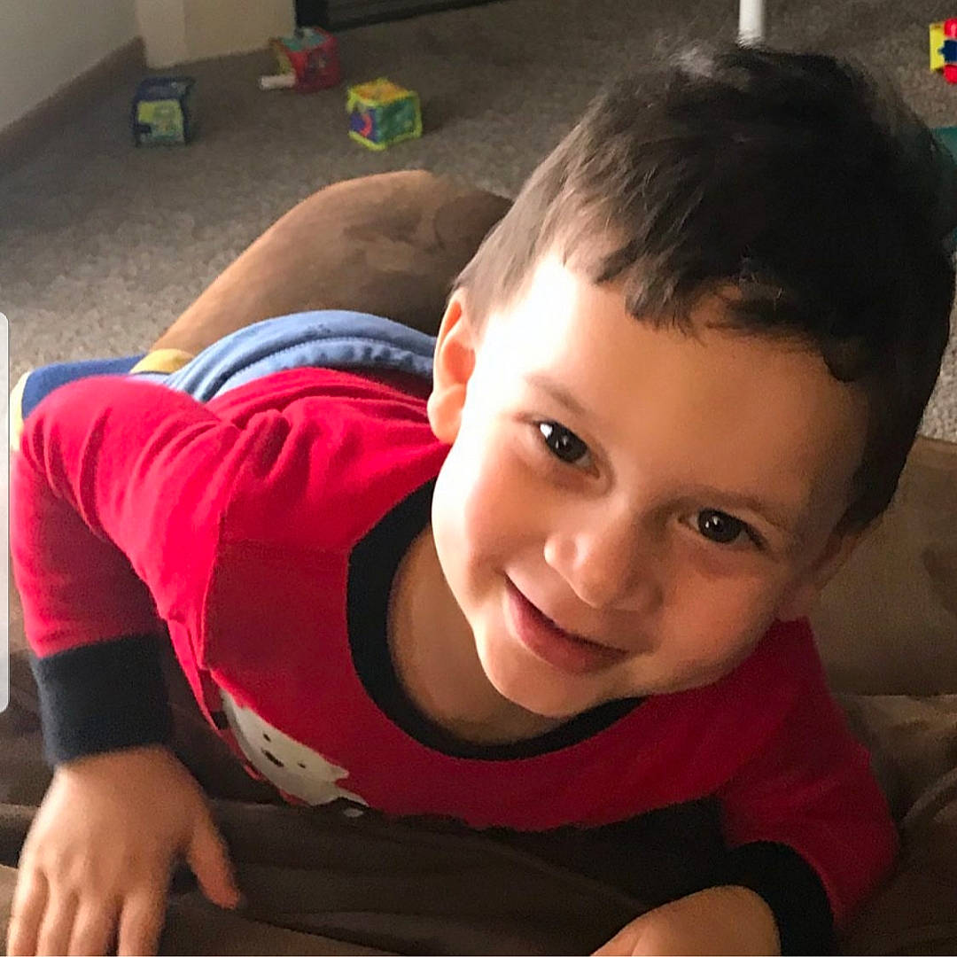 Carter is registered to the contest to win money with this photo: arm, black_hair, cheek, child, cool, ear, elbow, eye, face, forehead, hair, happy, head, joy, neck, nose, person, photography, selfie, skin