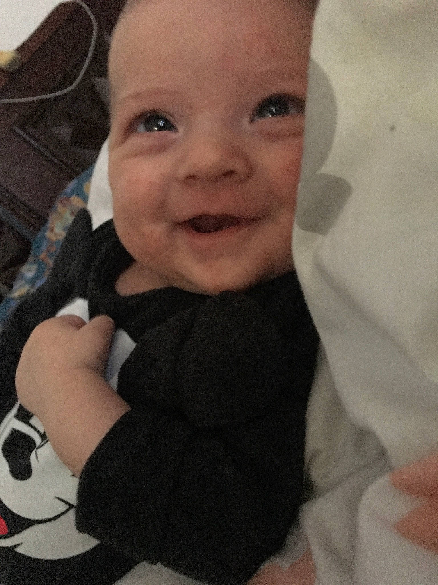 Aaron participe au concours pour gagner de l'argent avec cette photo : baby, cheek, child, chin, ear, eye, eyebrow, face, facial_expression, forehead, happy, head, iris, laugh, lip, nose, people, person, skin, smile