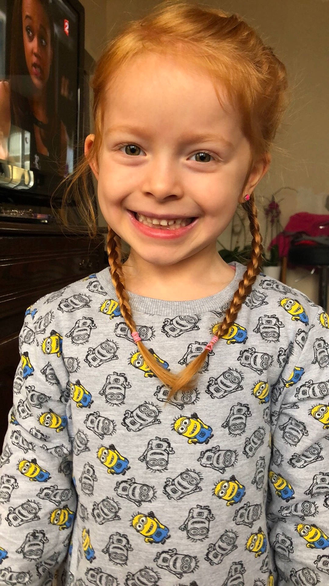 Jün participe au concours pour gagner de l'argent avec cette photo : boy, child, child_model, day, facial_expression, fun, girl, hair, hairstyle, human_hair_color, joy, person, product, skin, smile, toddler