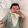 Layan participe au concours pour gagner de l'argent avec cette photo : applique, baby, bed, bib, blanket, bodypart, couch, cradle, crib, face, finger, furniture, hand, head, infantbed, newborn, pattern, person, photography, portrait