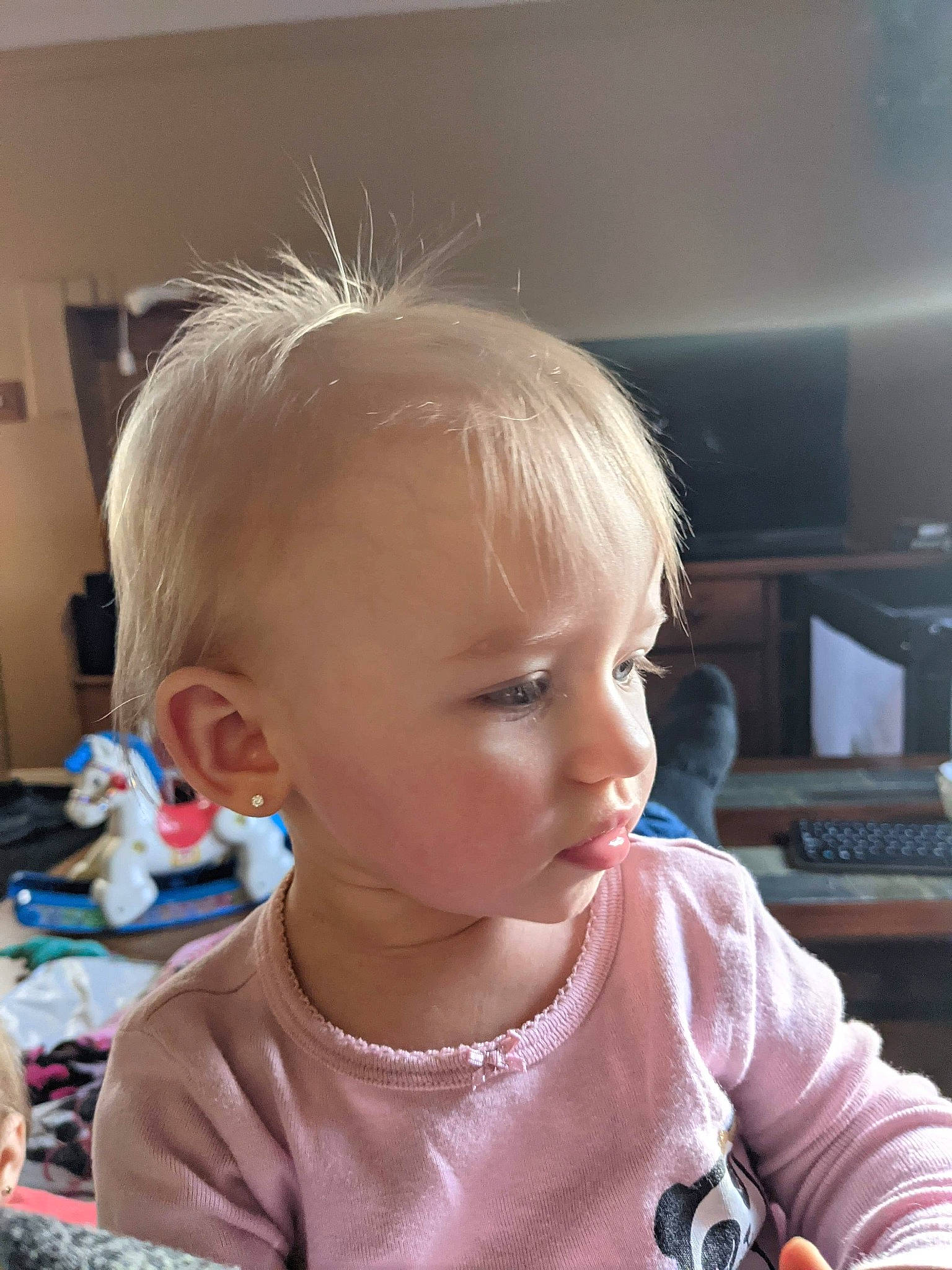 Maddyson a rejoint le concours — aidez-le/la à gagner de superbes lots ! baby, baby_toddler_clothing, blond, cheek, child, chin, ear, eye, eyelash, facial_expression, fun, hairstyle, happy, head, iris, nose, people, person, skin, smile