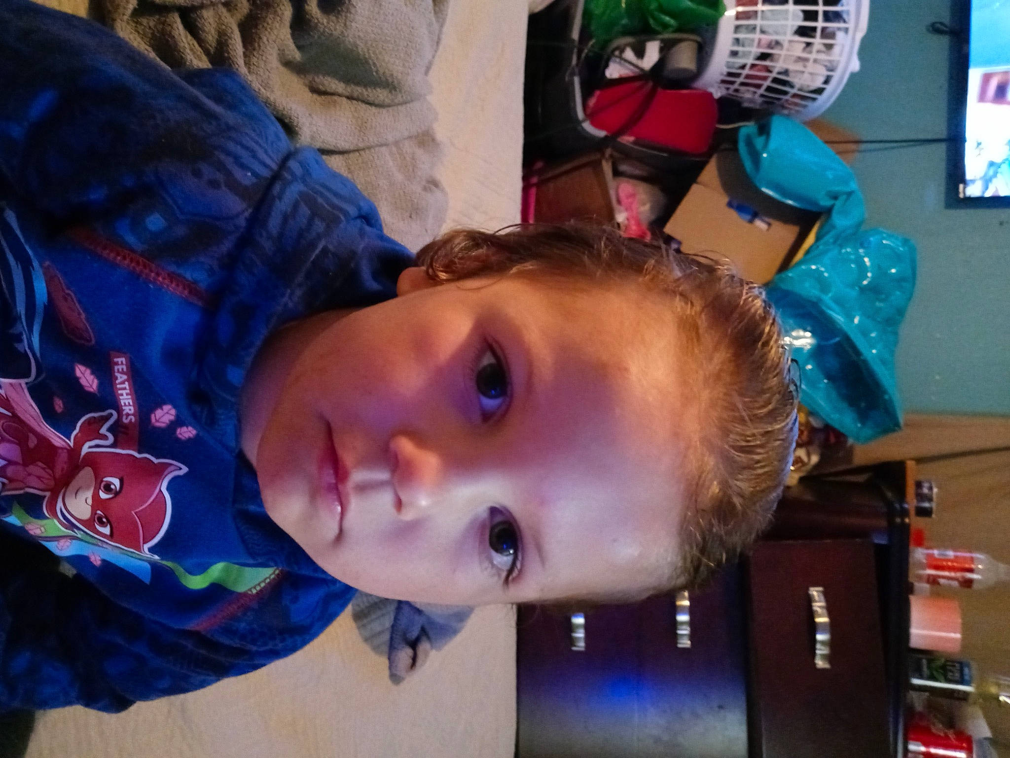 Tavin is registered to the contest to win money with this photo: cheek, child, cool, electric_blue, eyelash, eyewear, forehead, fun, hair_coloring, happy, iris, jaw, leisure, mouth, nose, organ, person, room, selfie, toddler