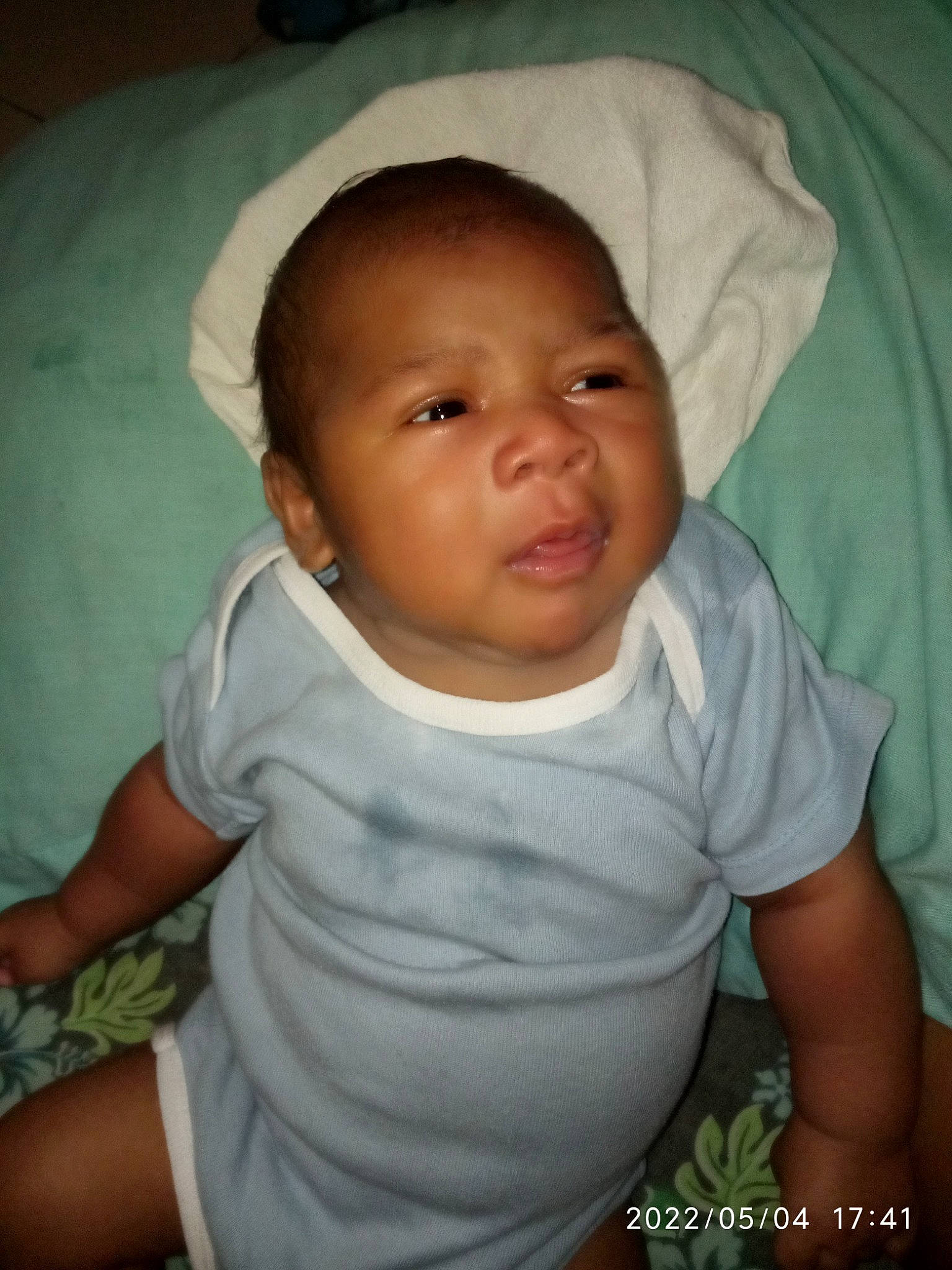 Tyson Manureva Raphaël Teivao participe au concours pour gagner de l'argent avec cette photo : baby, baby_toddler_clothing, cheek, child, chin, comfort, eyebrow, finger, forehead, happy, iris, jaw, lip, mouth, nose, person, skin, sleeve, smile, t_shirt