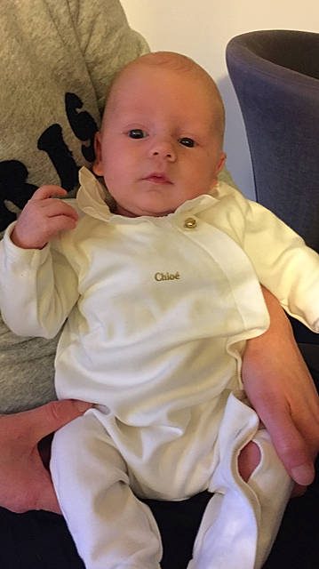 Louise participe au concours pour gagner de l'argent avec cette photo : baby, baby_toddler_clothing, cheek, child, comfort, eye, eyebrow, finger, gesture, happy, iris, linens, lip, mouth, neck, nose, person, pink, skin, sleeve