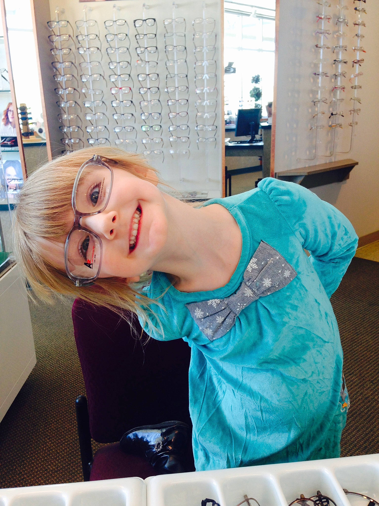 Lorraine joined the competition — help win amazing prizes! arm, beauty, blond, cool, dress, ear, eyewear, glasses, green, hair, hair_coloring, hairstyle, joy, long_hair, neck, person, photography, selfie, shoulder, skin