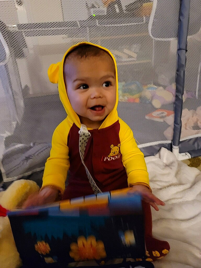 Arabelle is registered to the contest to win money with this photo: baby, baby_carriage, baby_products, baby_safety, baby_toddler_clothing, baby_toys, child, comfort, fun, happy, leisure, person, play, room, sitting, smile, t_shirt, toddler, travel, vacation