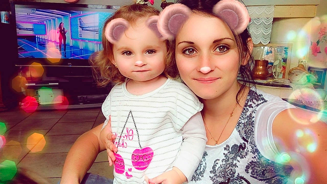 Dgena a rejoint le concours — aidez-le/la à gagner de superbes lots ! cheek, child, cool, daughter, ear, face, friendship, fun, happy, head, love, nose, people, person, photography, pink, selfie, smile, summer, toddler