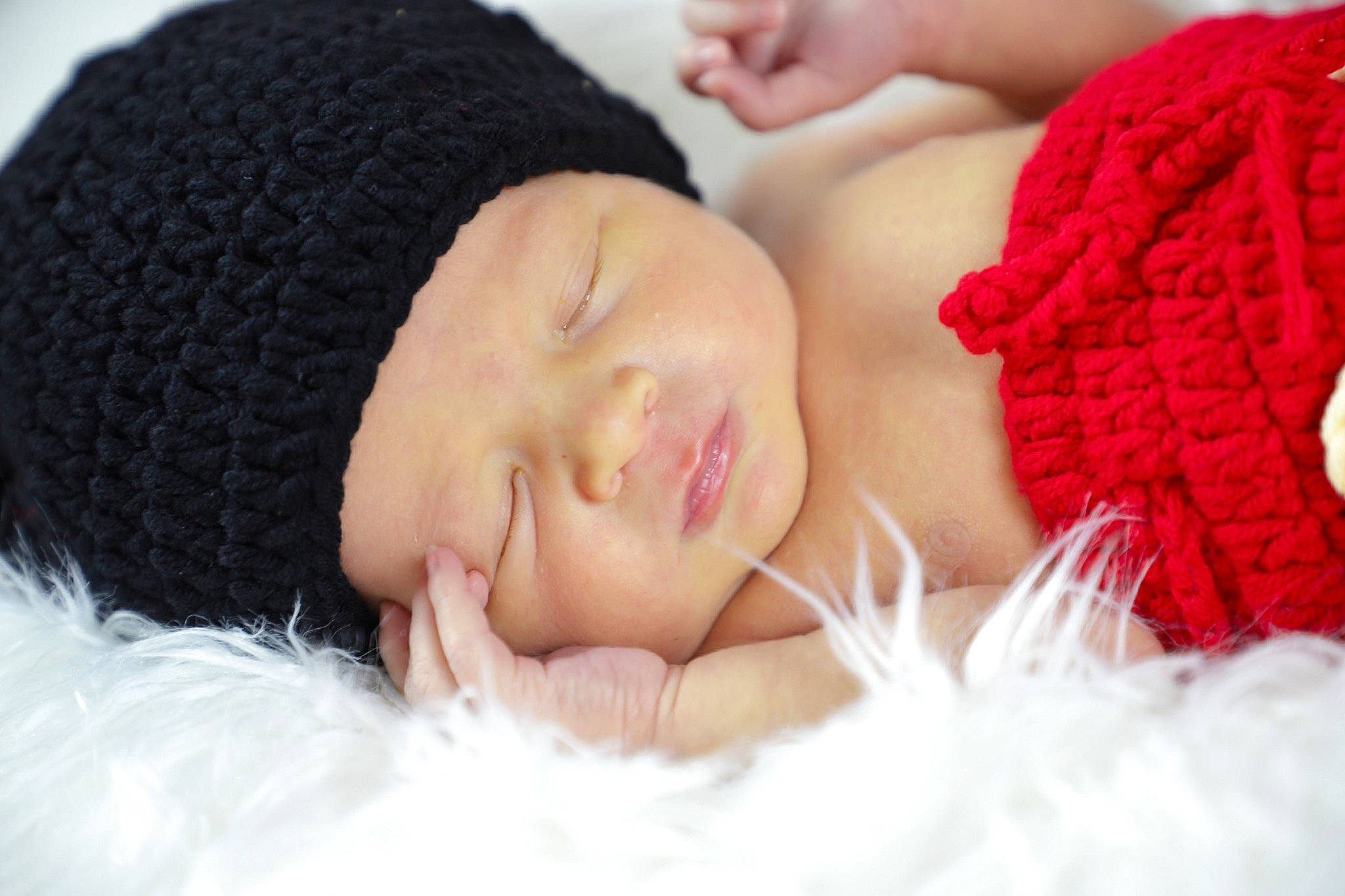 Linkin is registered to the contest to win money with this photo: baby, baby_sleeping, beanie, cheek, child, close_up, crochet, fur, headgear, headwear, knit_cap, knitting, lip, nap, nose, person, photography, portrait_photography, skin, sleep