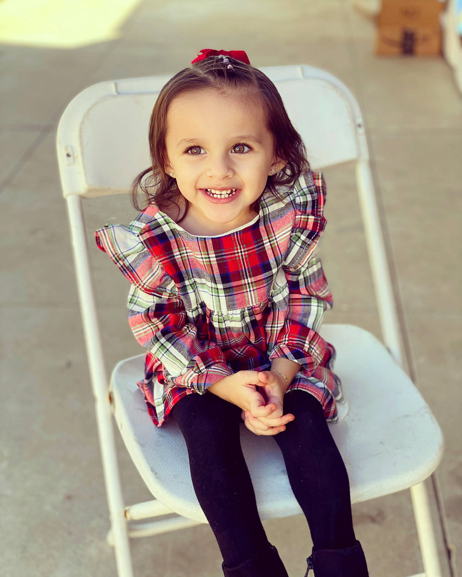 Jakayla is registered to the contest to win money with this photo: dress, eye, eyebrow, eyelash, face, hair, hairstyle, happy, head, iris, joint, joy, leg, lip, neck, person, pink, skin, sleeve, smile