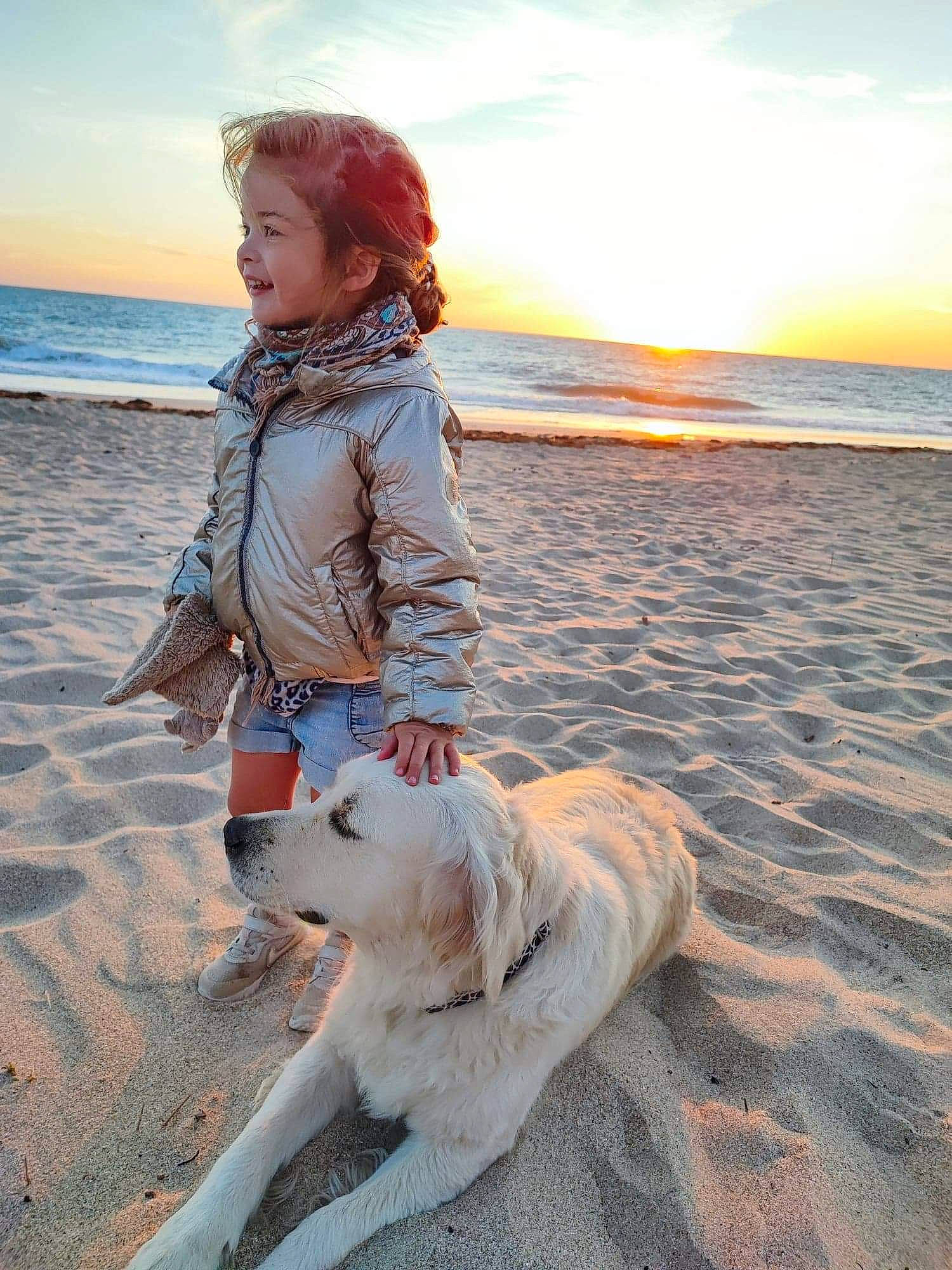 Kalélia participe au concours pour gagner de l'argent avec cette photo : beach, beauty, carnivore, cloud, companion_dog, dog, fawn, fun, happy, leg, leisure, people_in_nature, person, sand, sky, smile, standing, sunlight, sunrise, sunset