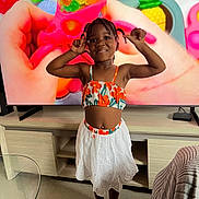 Maellisse a rejoint le concours — aidez-le/la à gagner de superbes lots ! adult, blackboard, child, computerhardware, electronics, face, female, girl, happy, hardware, head, male, man, monitor, person, photography, portrait, screen, smile, tv