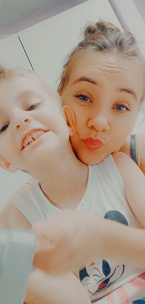 Elyano a rejoint le concours — aidez-le/la à gagner de superbes lots ! cheek, child, chin, close_up, comfort, eye, eyebrow, eyelash, flash_photography, fun, gesture, happy, iris, jaw, lip, mouth, neck, nose, person, skin